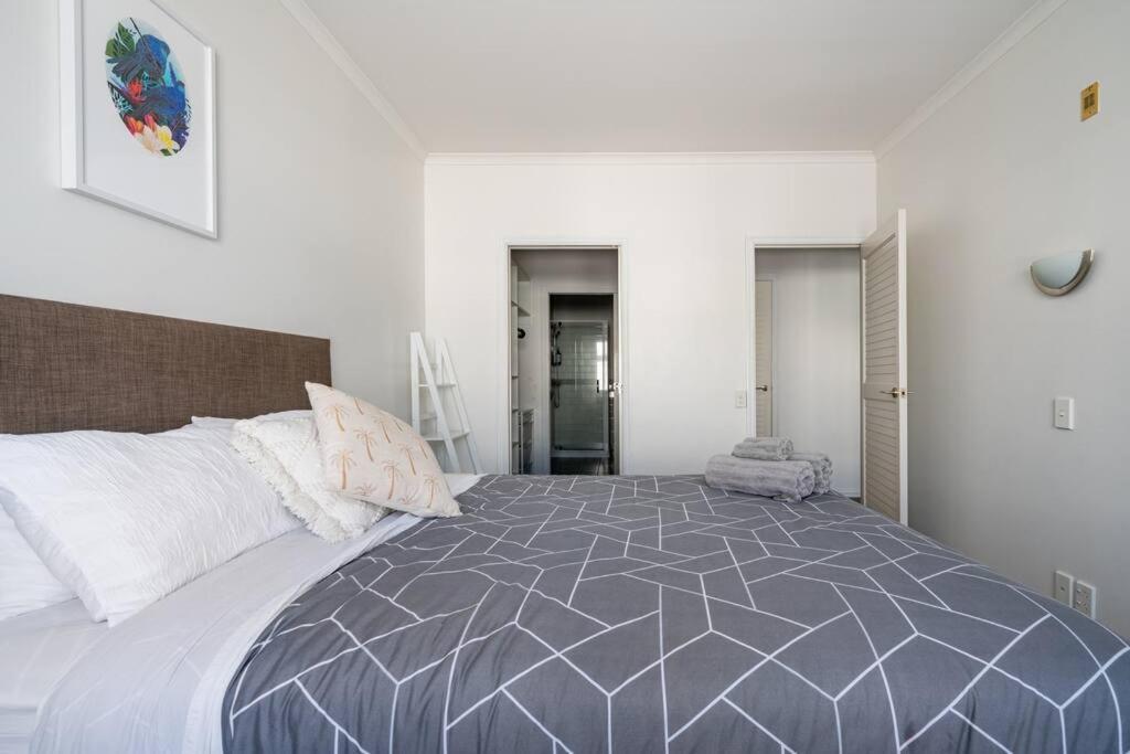 Spacious Penthouse With Spectacular Harbour Views! Auckland Exterior foto